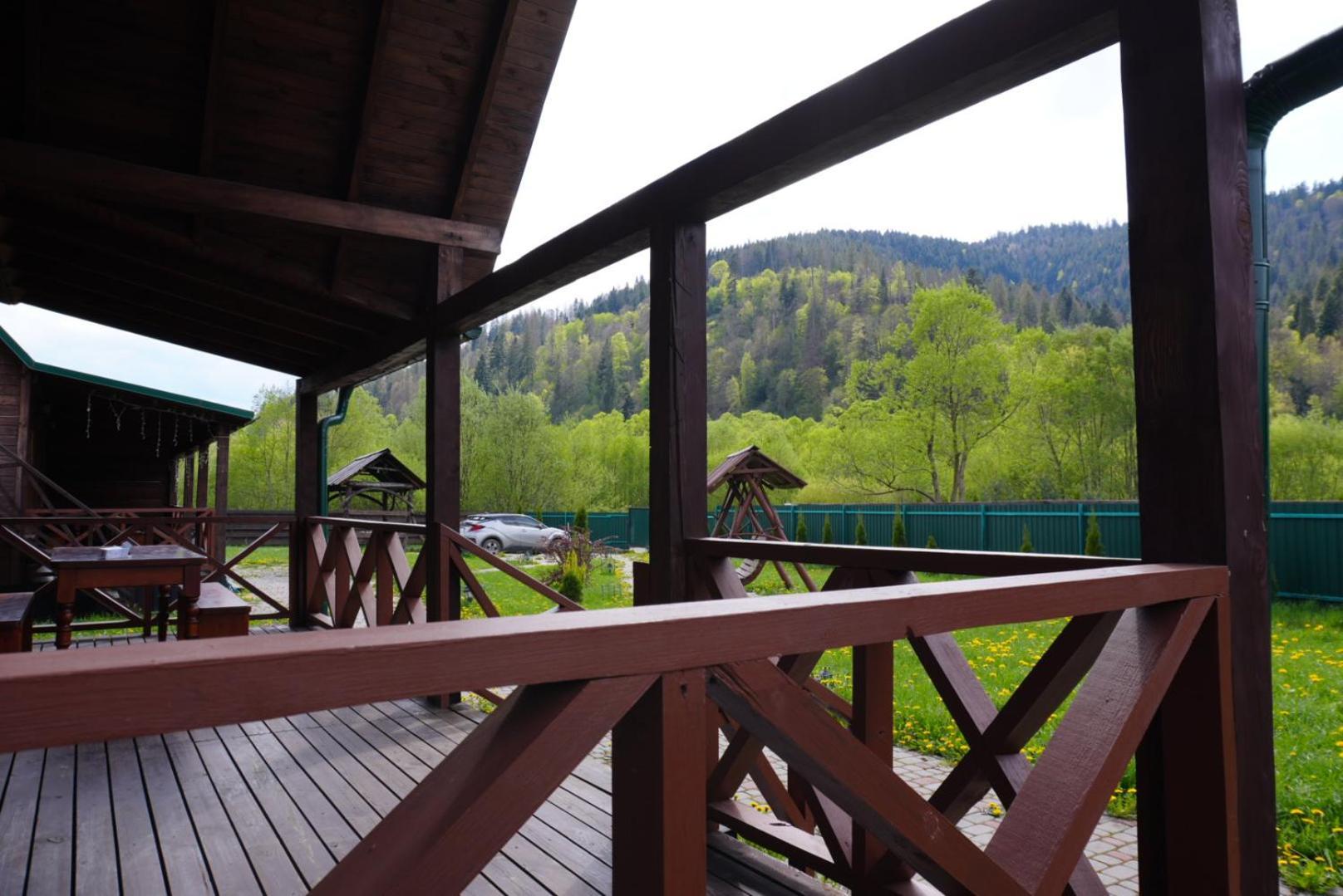 Veranda Mykulychyn Exterior photo